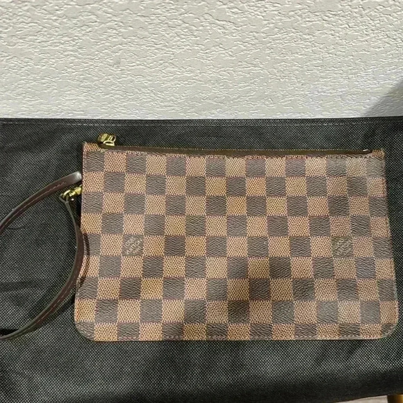 Louis Vuitton Handbags - Louis Vuitton Damier Ebene Neverfull Pouch
